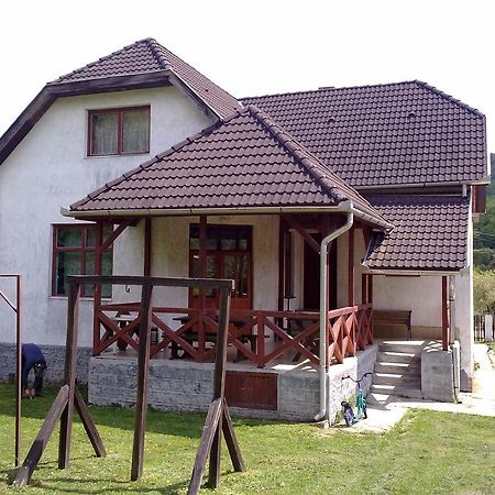 Huta Vendeghaz Kishuta Exterior photo