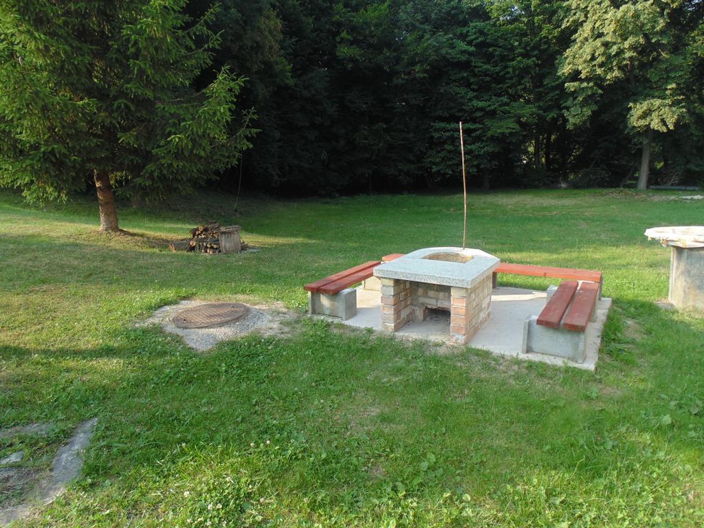 Huta Vendeghaz Kishuta Exterior photo