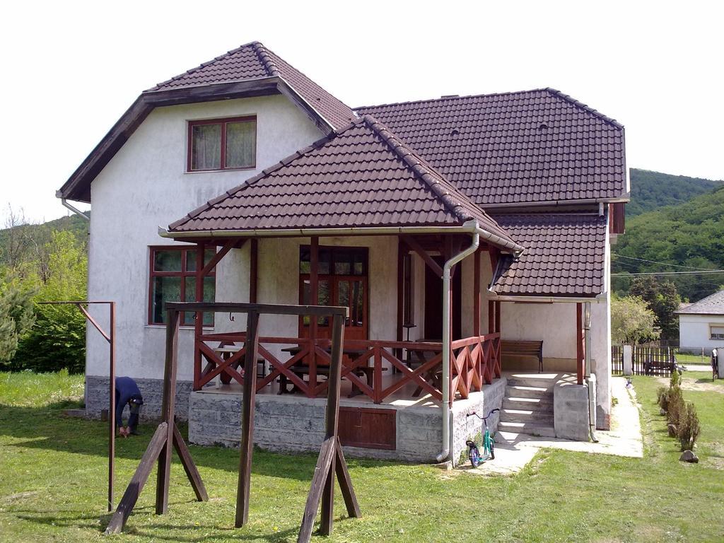 Huta Vendeghaz Kishuta Exterior photo
